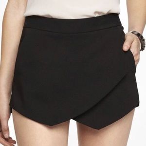Back zip crossover shorts (Express)
